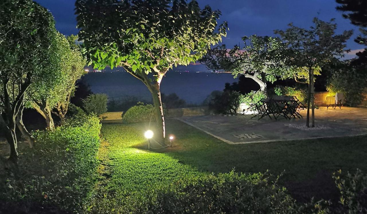 Messinian Blue Seaside Villa Каламата Экстерьер фото
